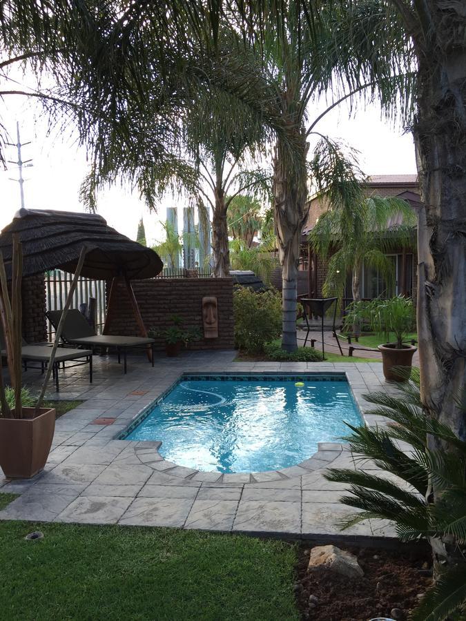 Country Lodge Upington Exterior photo