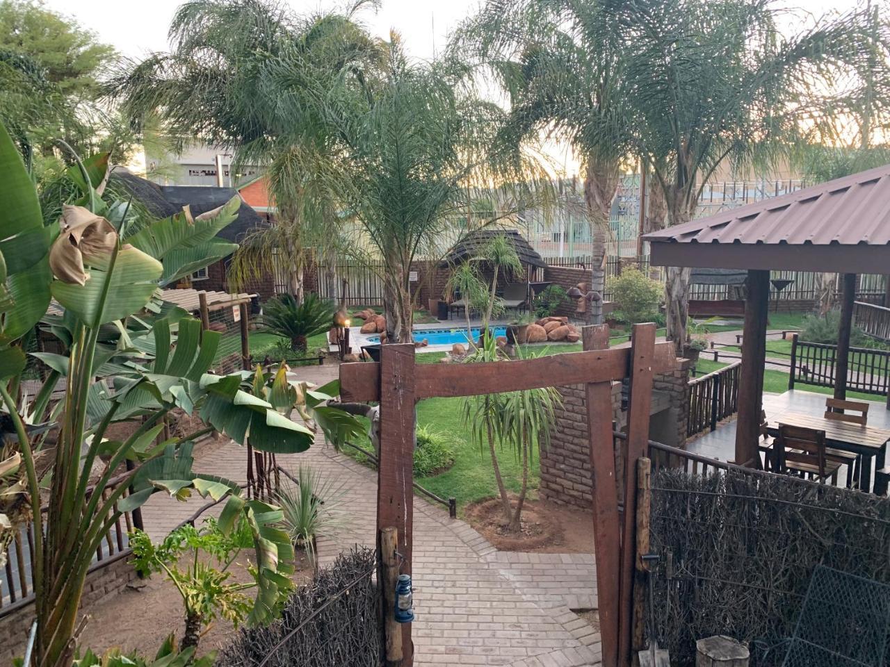 Country Lodge Upington Exterior photo
