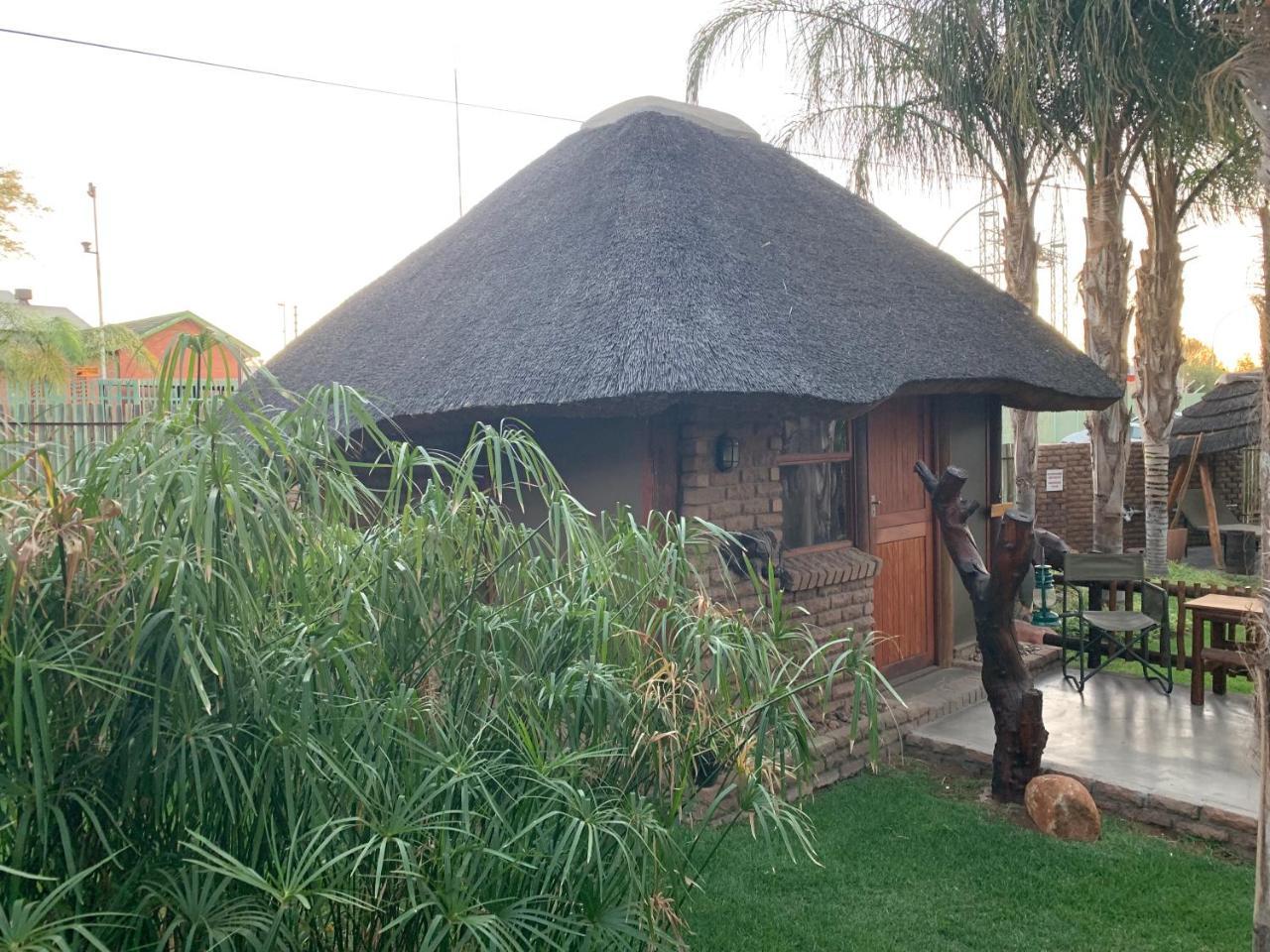 Country Lodge Upington Exterior photo